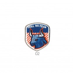Feel no fear 6x5cm - Taureau