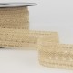 Dentelle entre deux