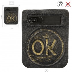 Ecusson "Ok" relief simili cuir - Doré