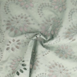 Tissu Broderie Anglaise Flower Vert Pale 