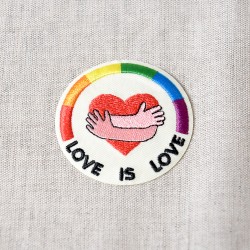 Ecusson theme love - Love is love