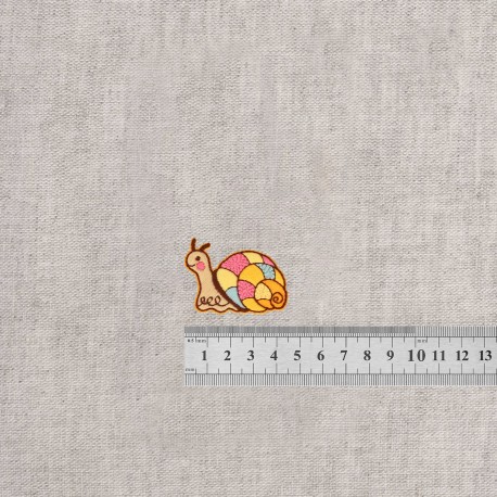 Ecusson dans le jardin - Escargot