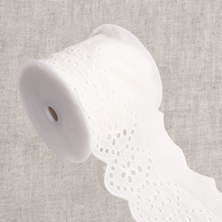 Broderie fleurs Blanc