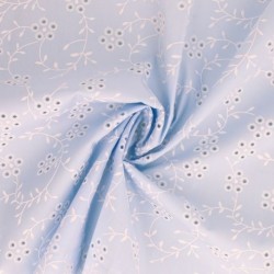 Tissu Popeline Floquée Esprit Broderie Bleu Ciel 